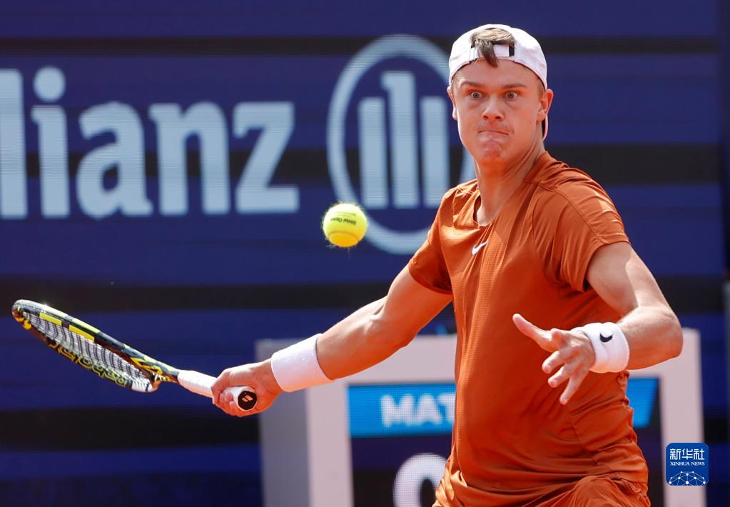 瞬息万变的 瞬息万变的